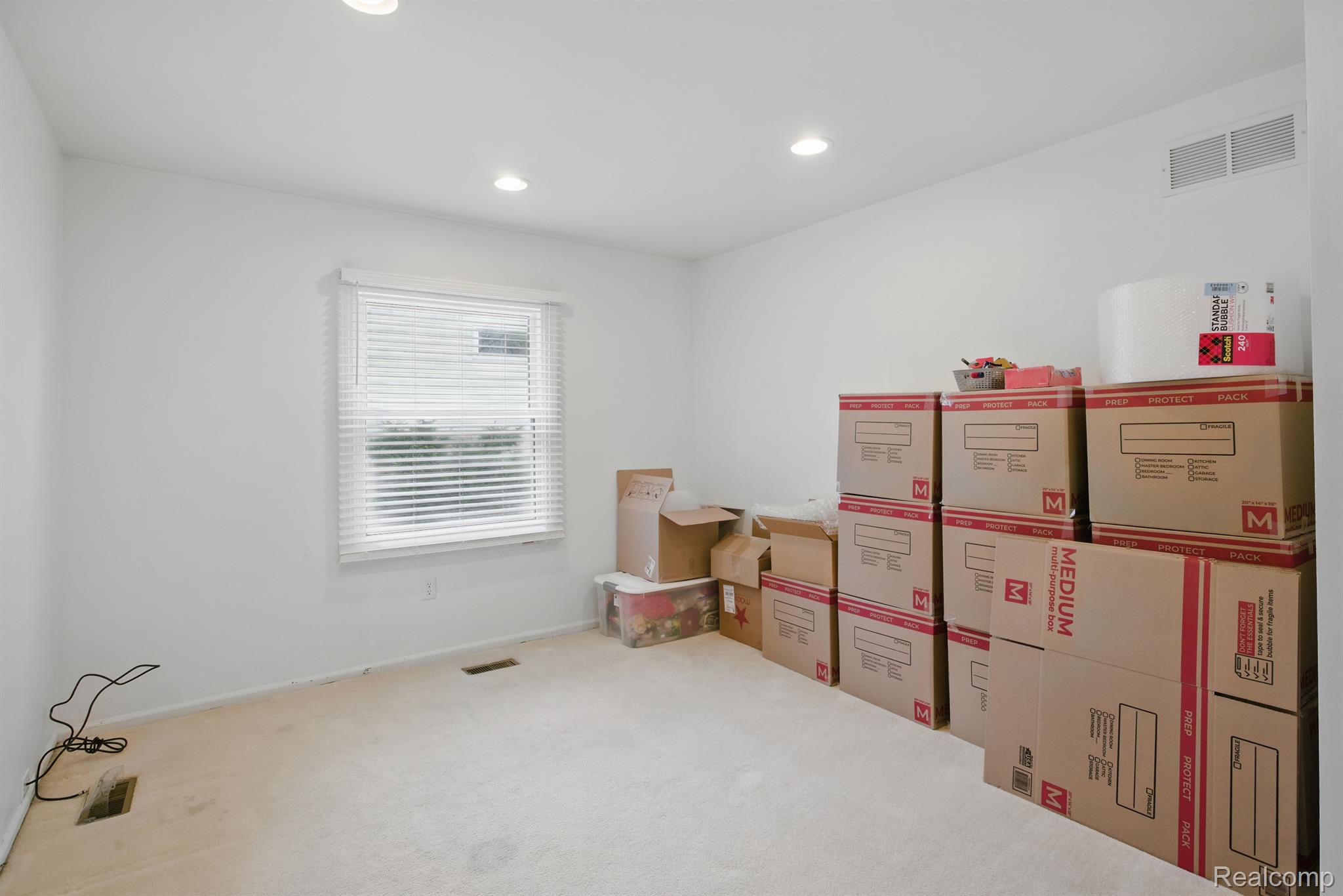 5389 Vincennes Drive