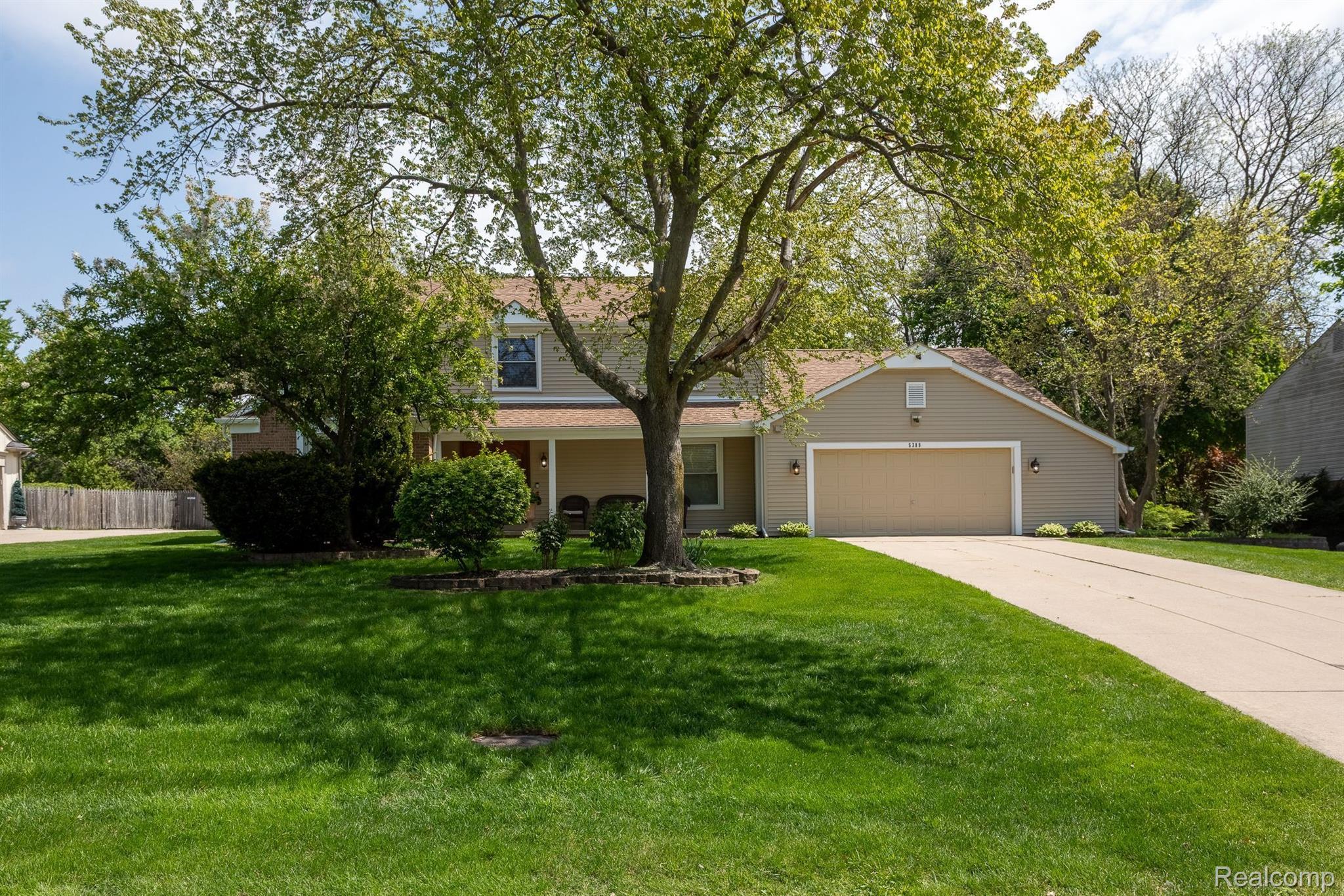 5389 Vincennes Drive