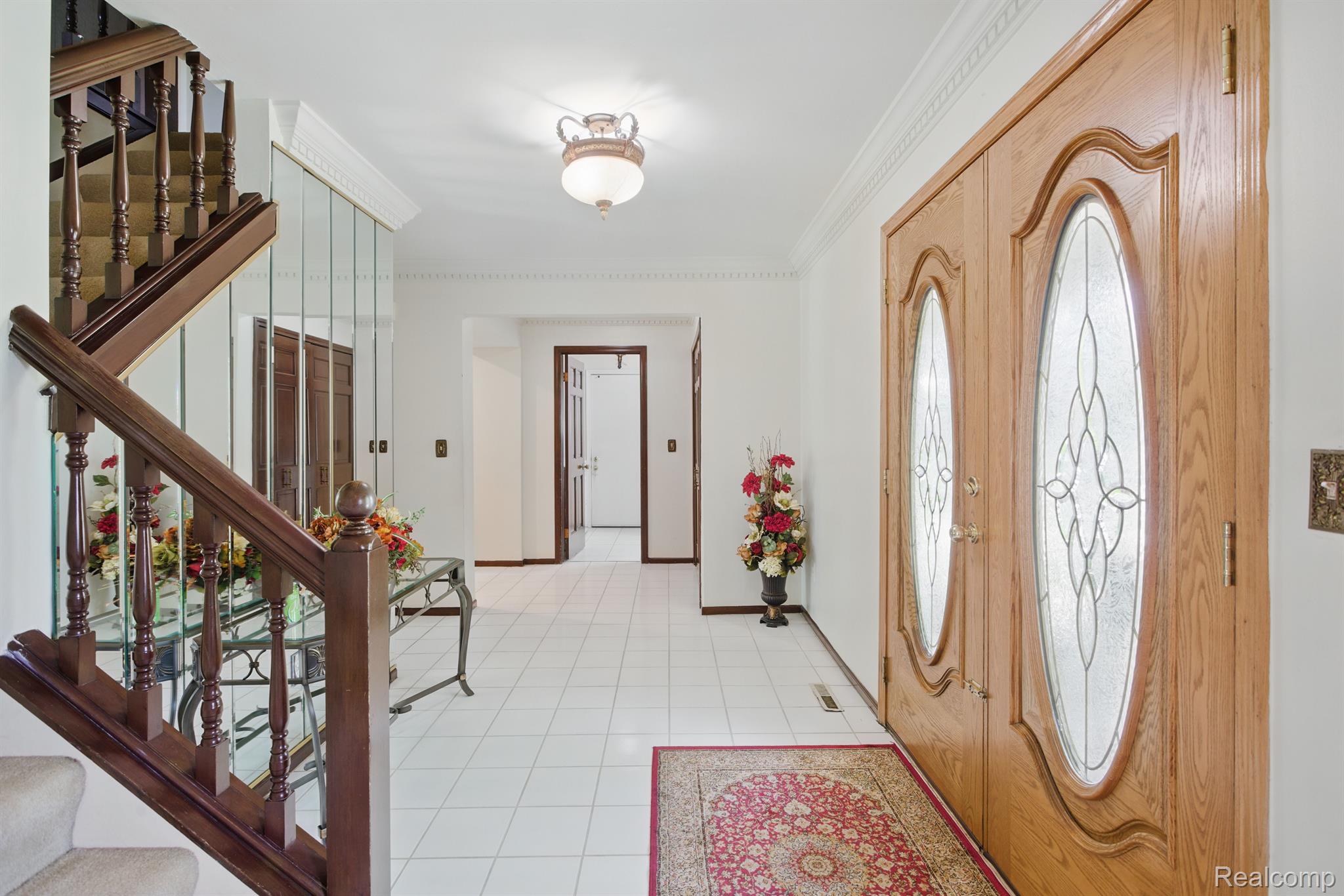 5389 Vincennes Drive