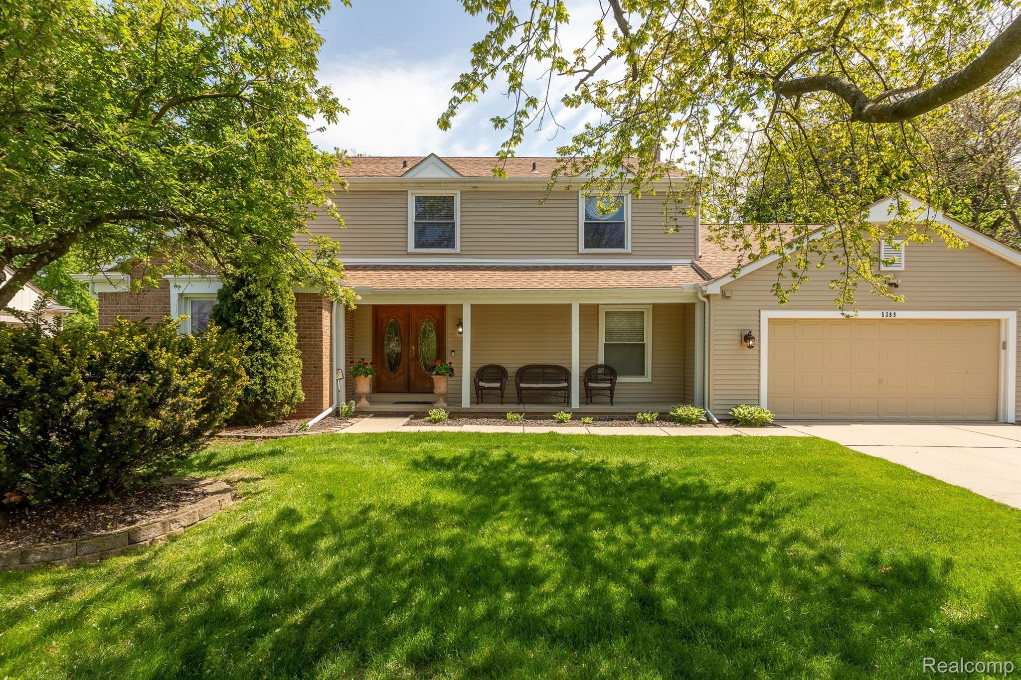 5389 Vincennes Drive