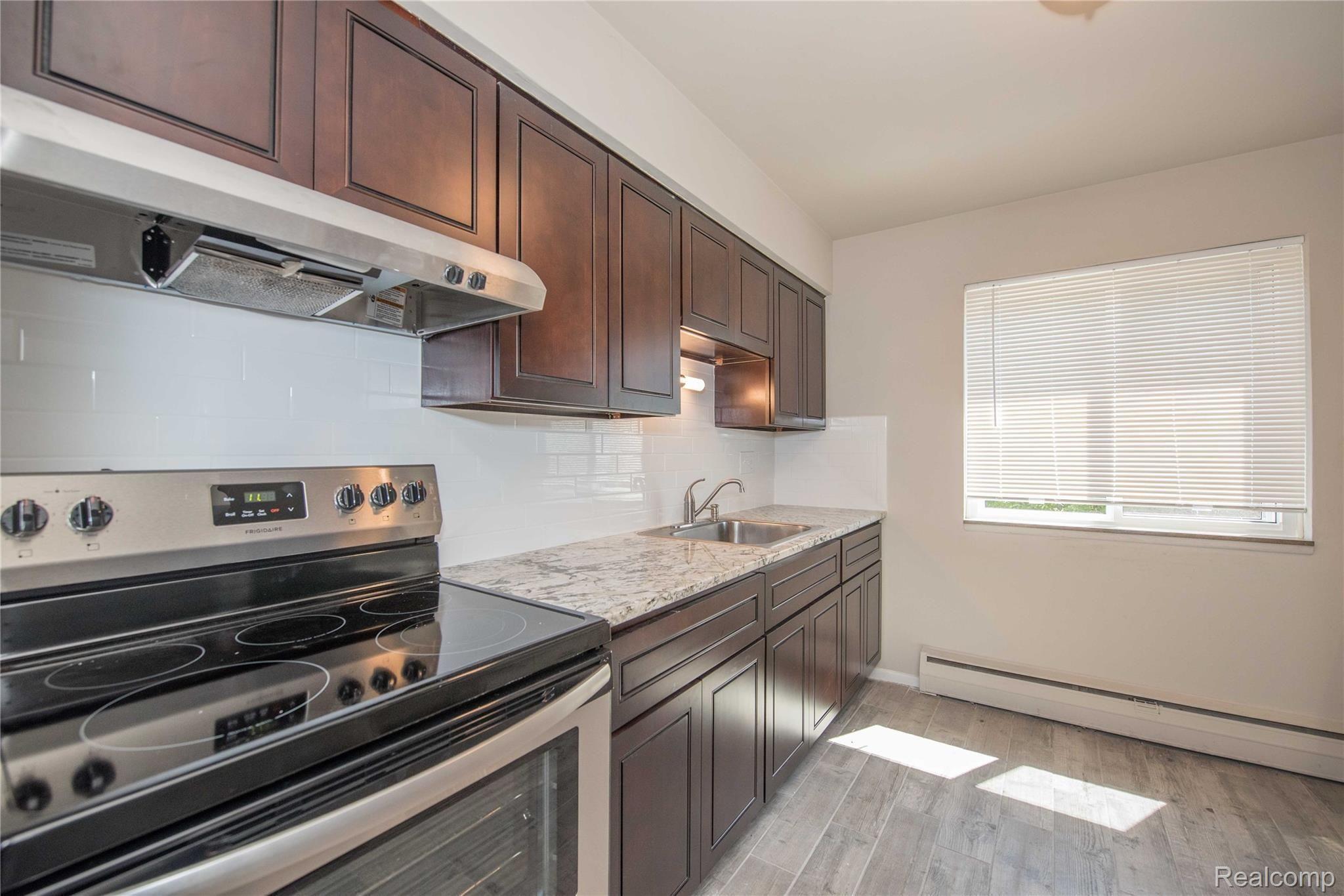 25885 Jefferson Avenue 2