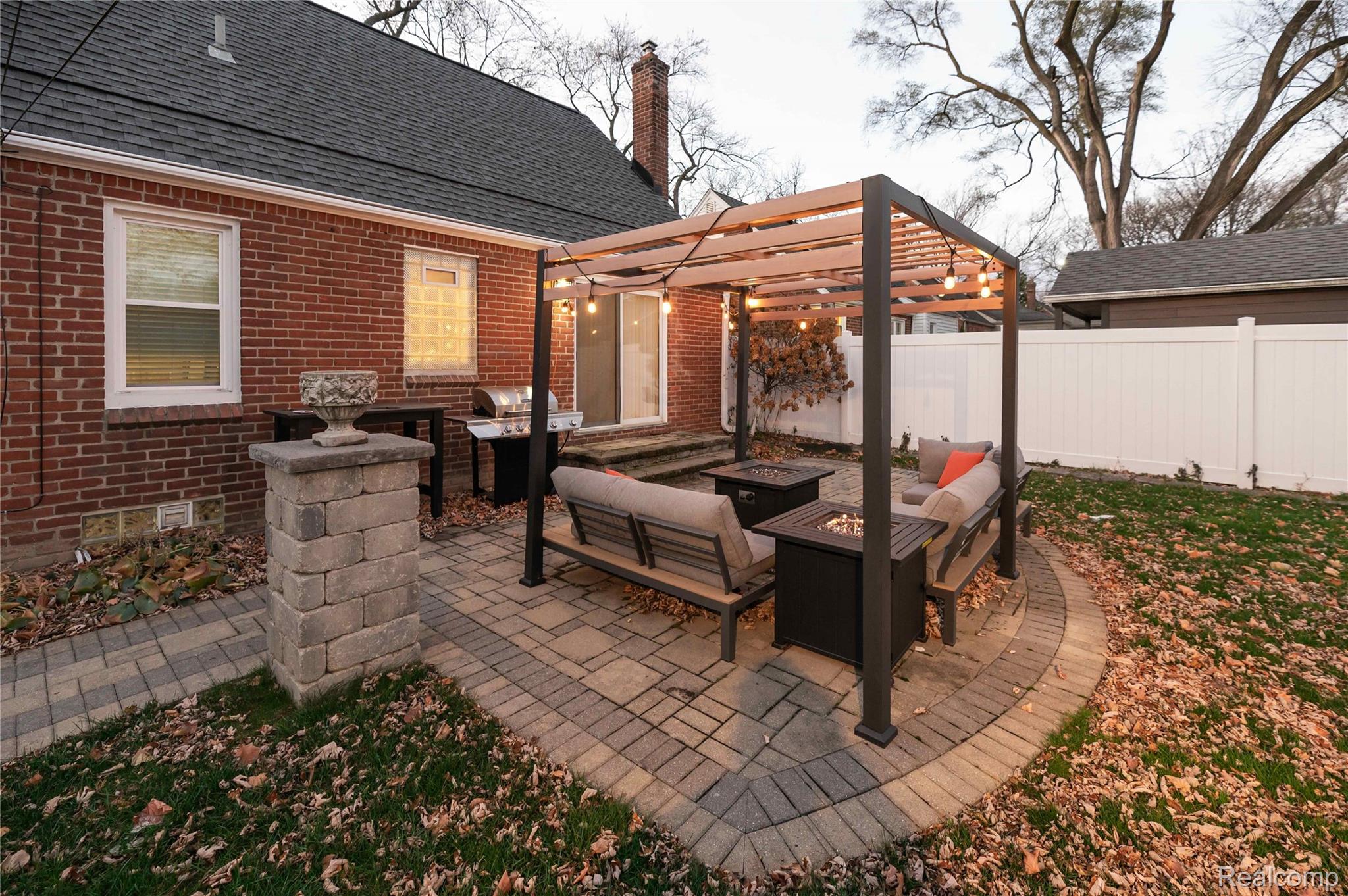 4414 Groveland Avenue