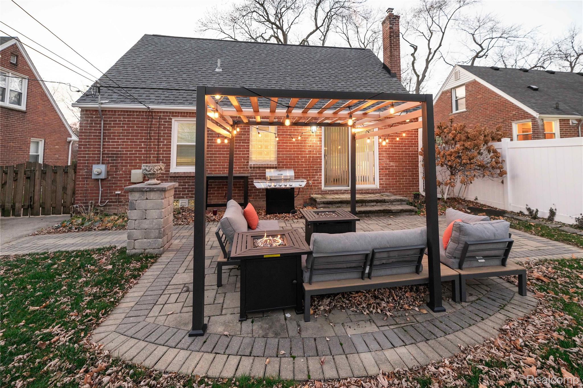 4414 Groveland Avenue