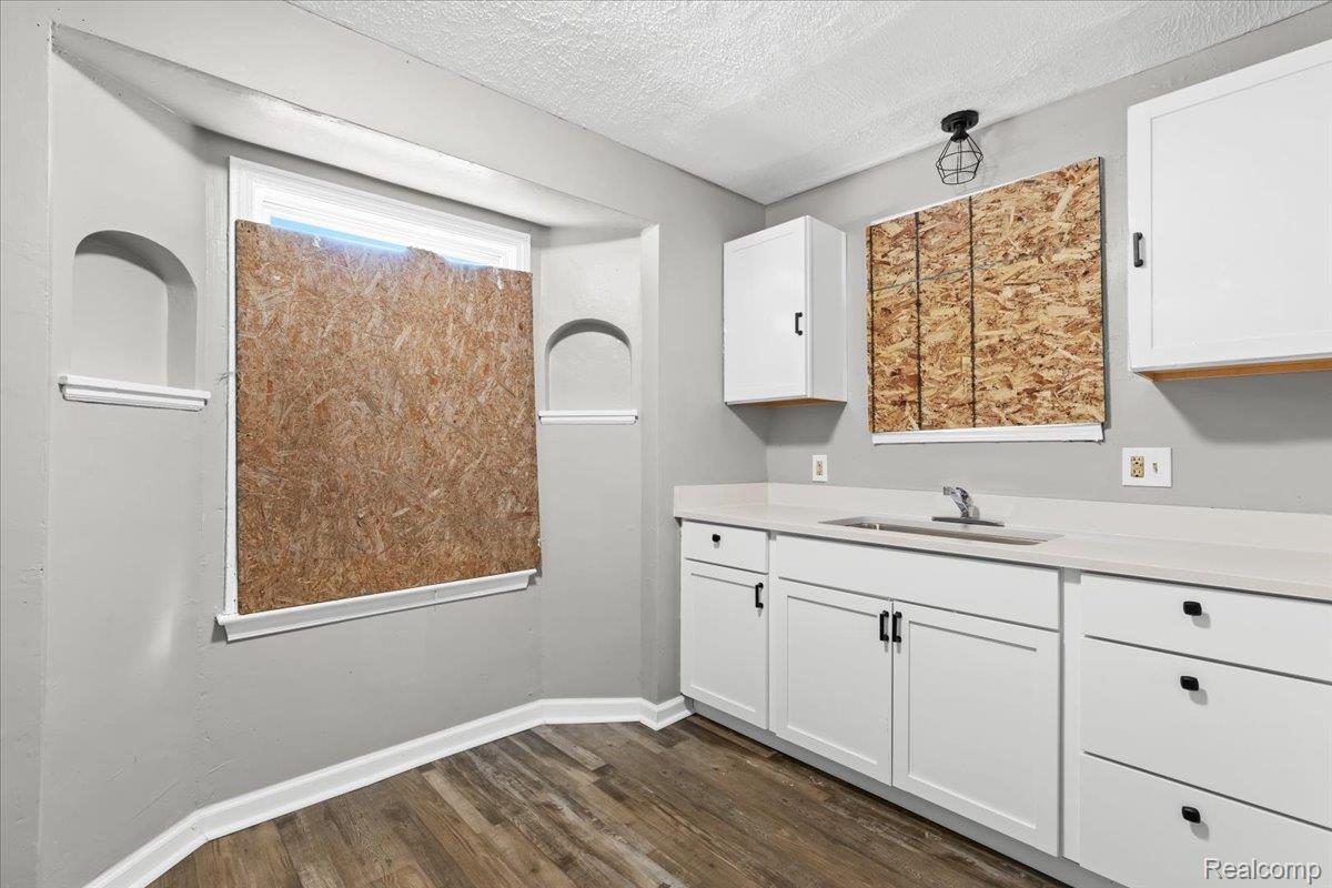 11000 Whitehill Street