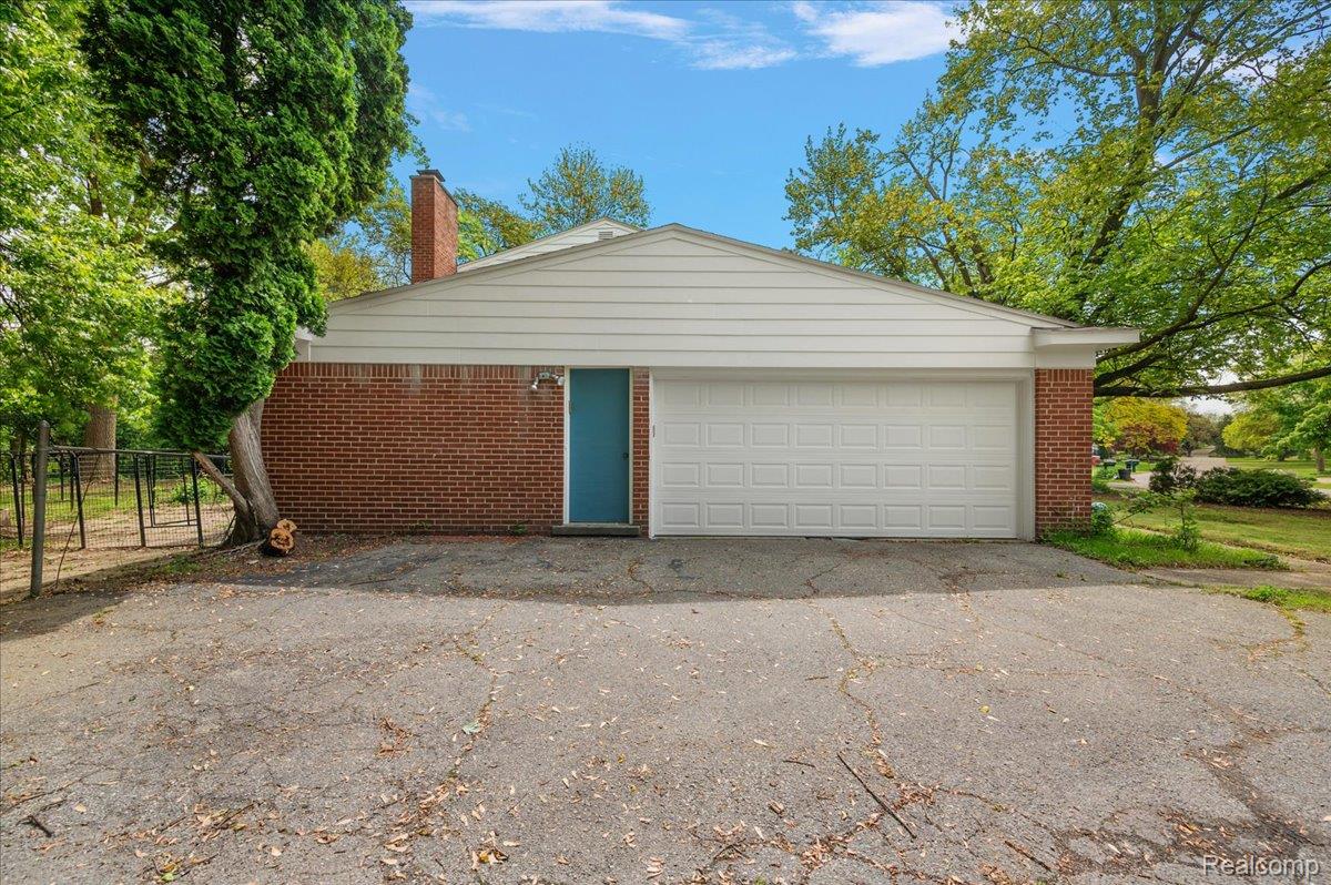 335 Douglas Drive