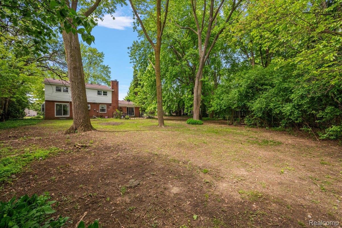 335 Douglas Drive