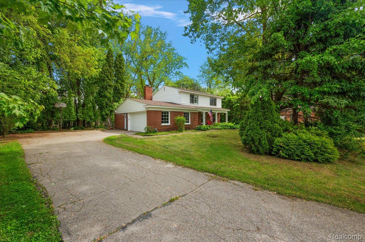 335 Douglas Drive