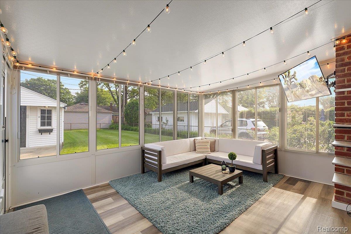 436 W Sunnybrook Drive