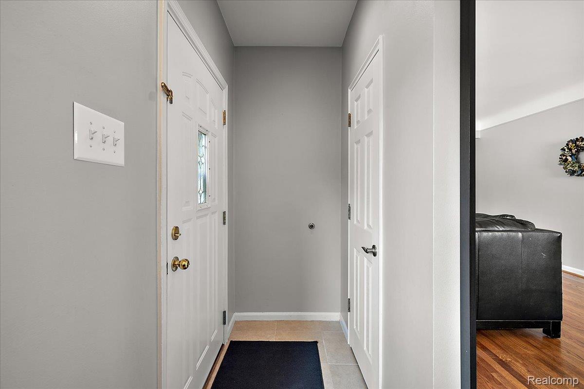 436 W Sunnybrook Drive