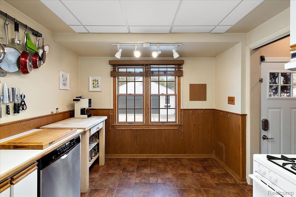 436 W Sunnybrook Drive