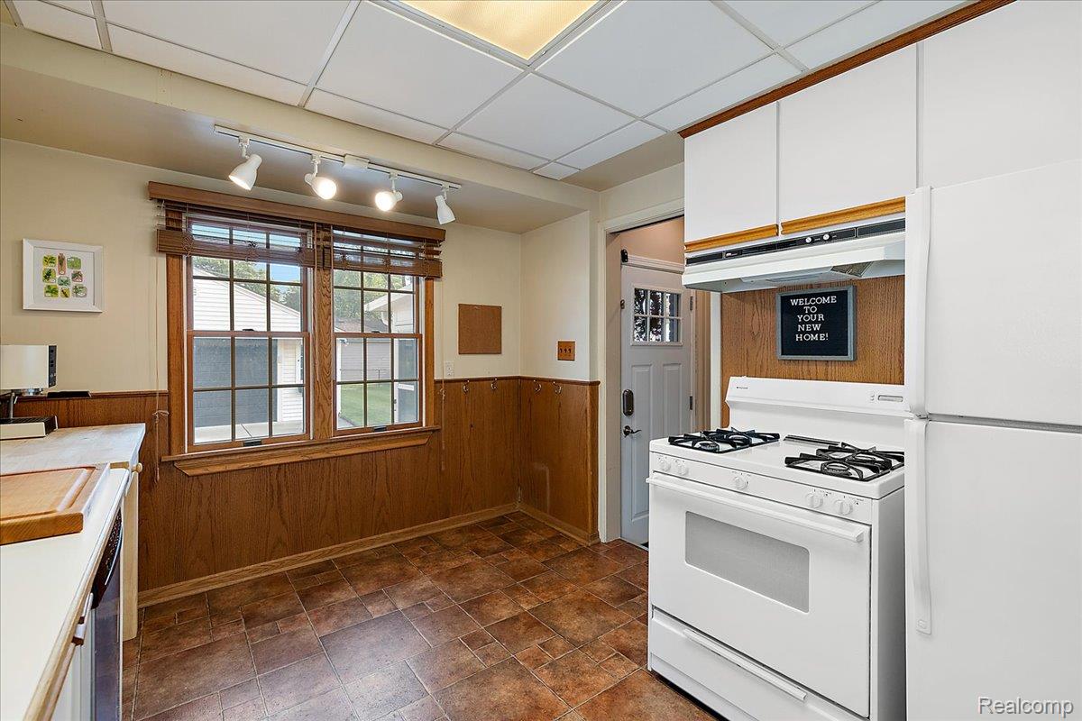 436 W Sunnybrook Drive