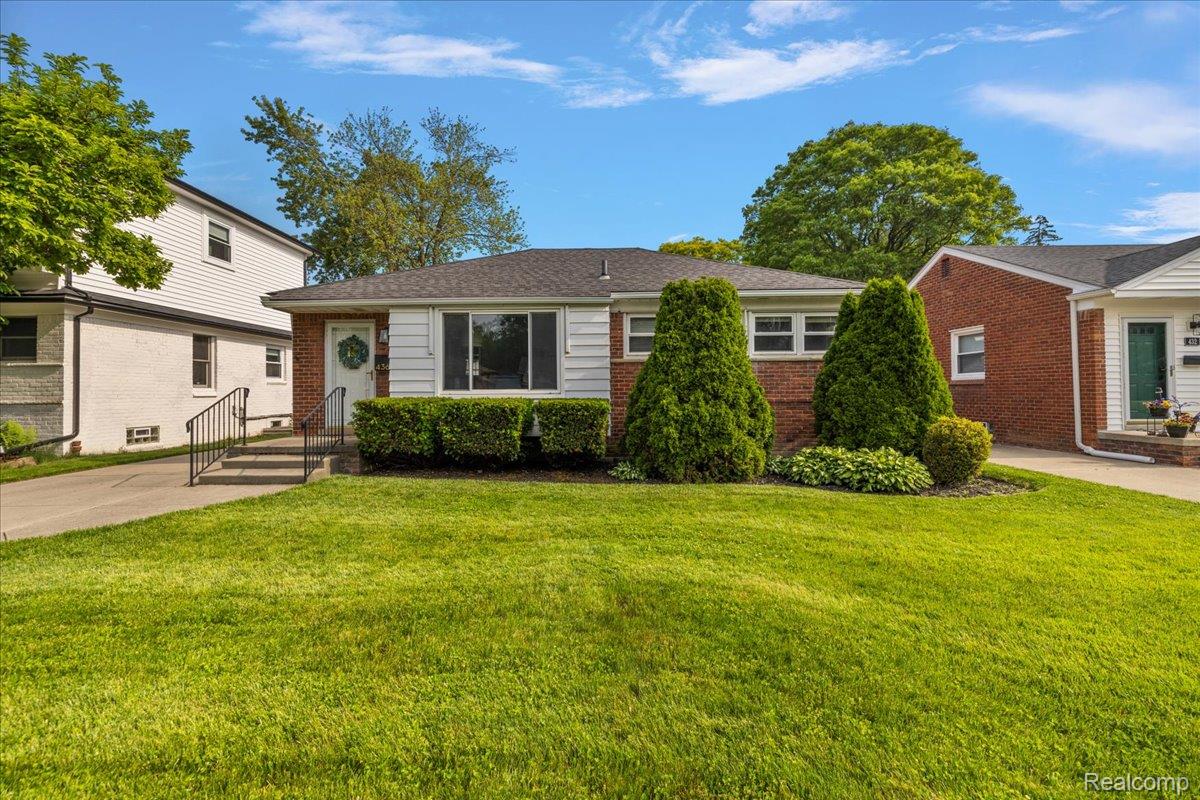 436 W Sunnybrook Drive