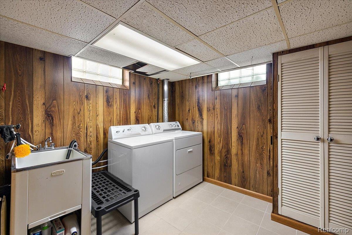 436 W Sunnybrook Drive