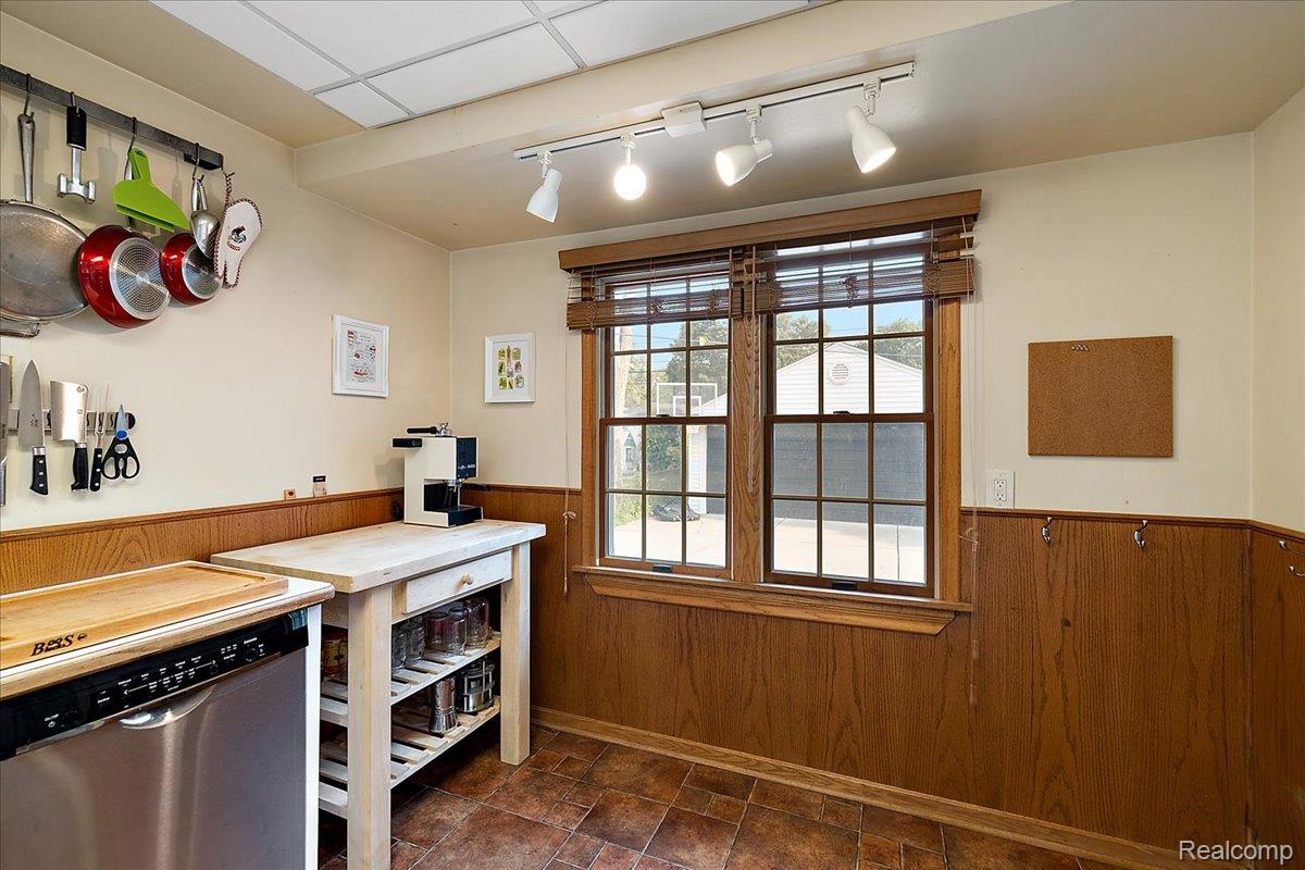 436 W Sunnybrook Drive