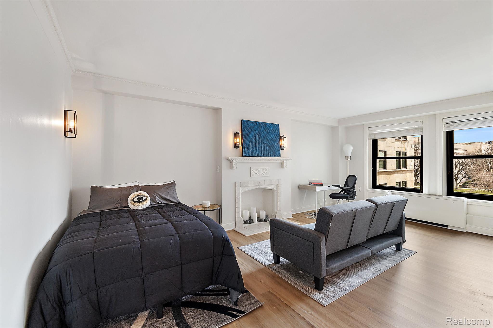 15 E KIRBY Street 315