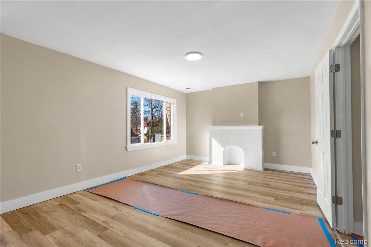 16558 Indiana Street