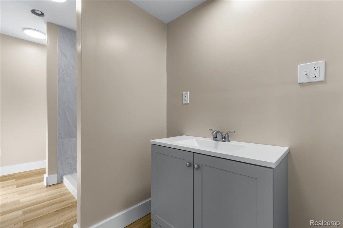 16558 Indiana Street