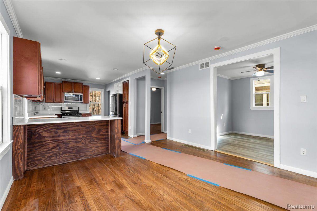 16558 Indiana Street