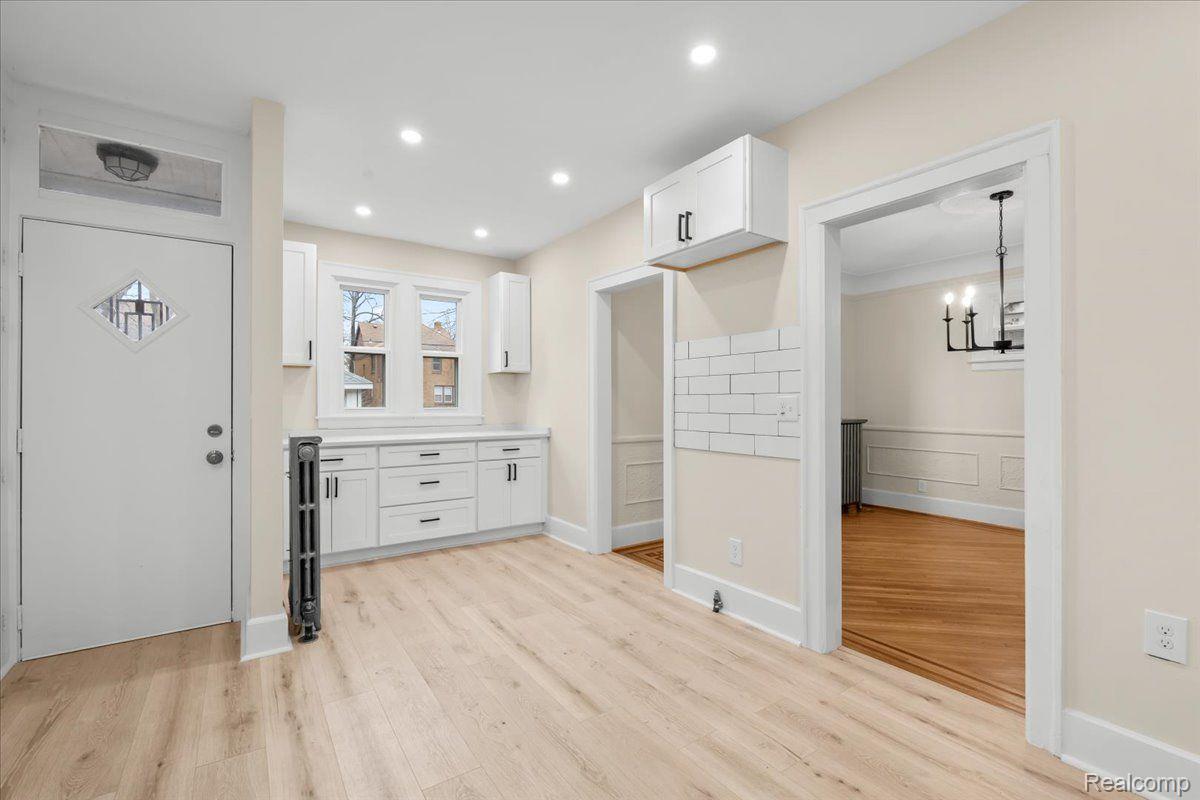 16525 Roselawn Street