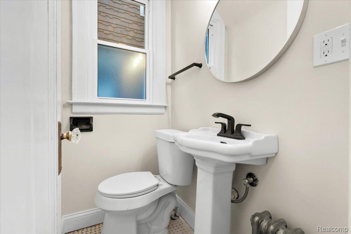 16525 Roselawn Street