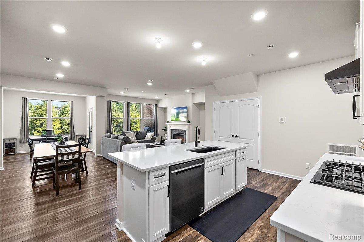39992 Premier Drive