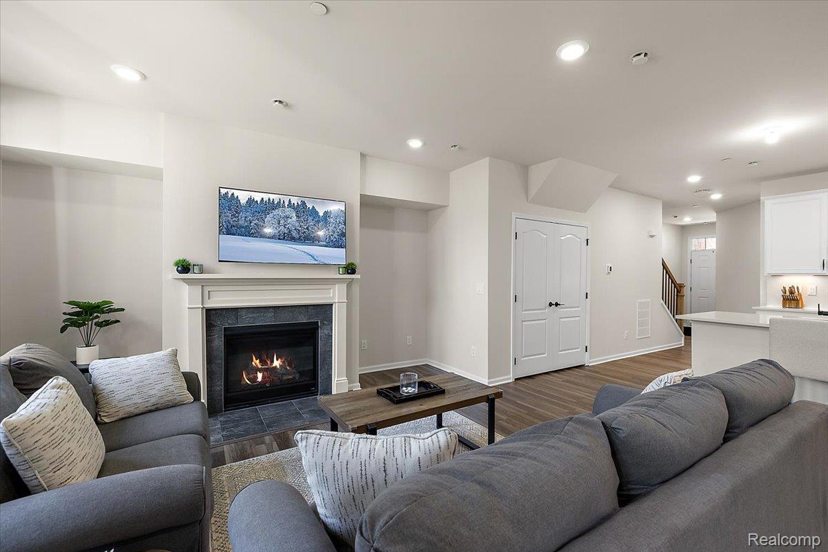 39992 Premier Drive