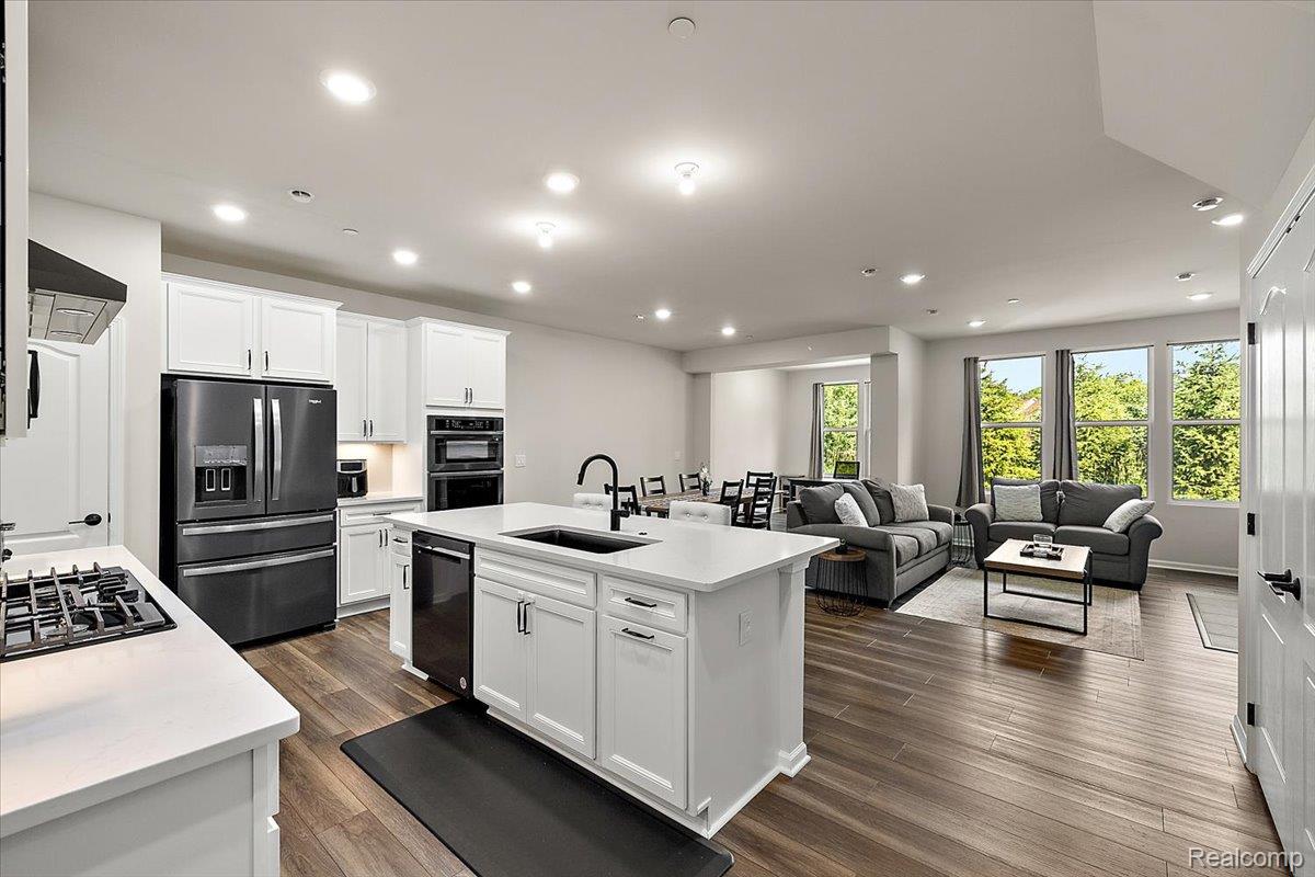 39992 Premier Drive