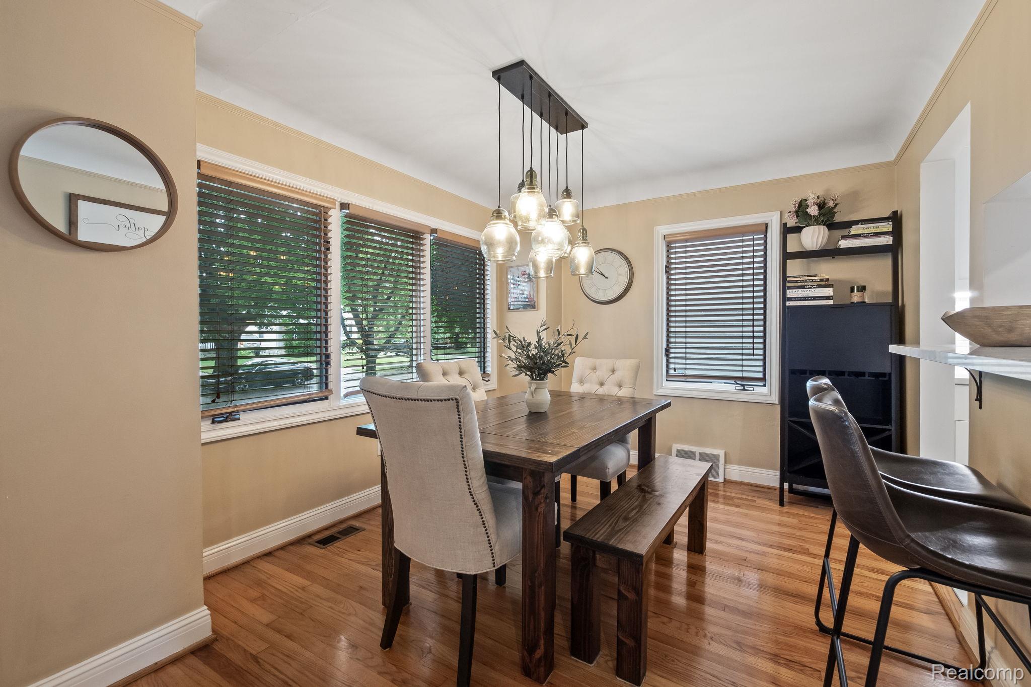 309 S Dorchester Avenue