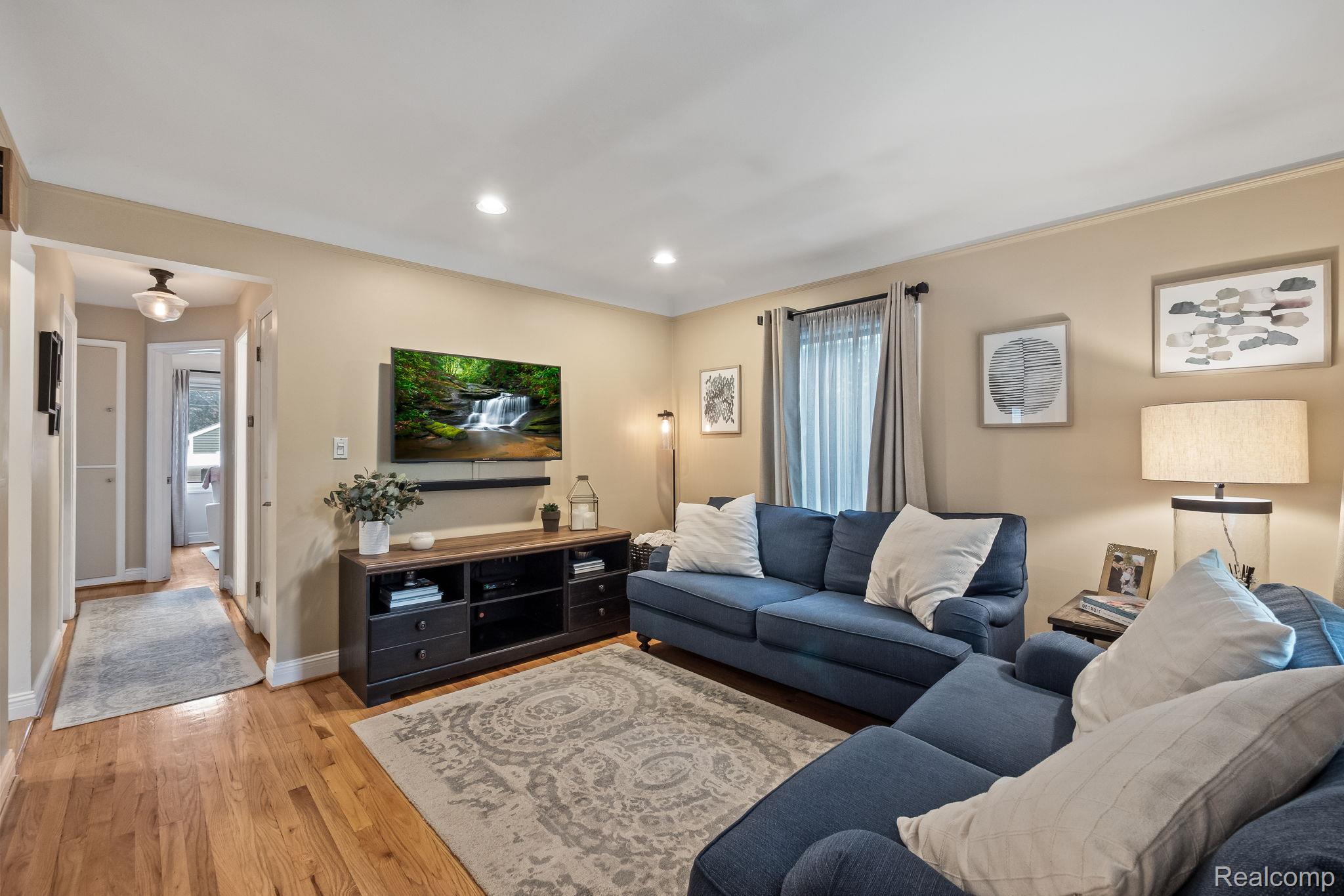 309 S Dorchester Avenue