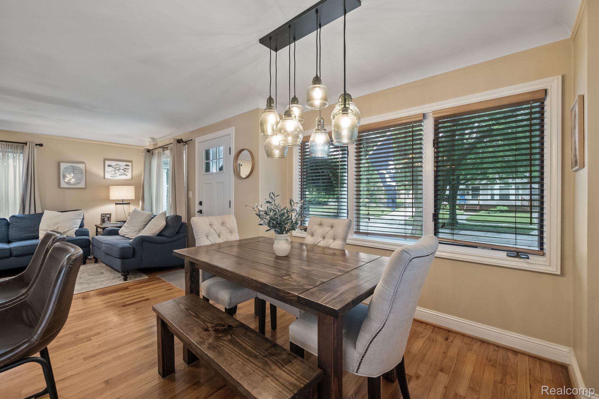 309 S Dorchester Avenue