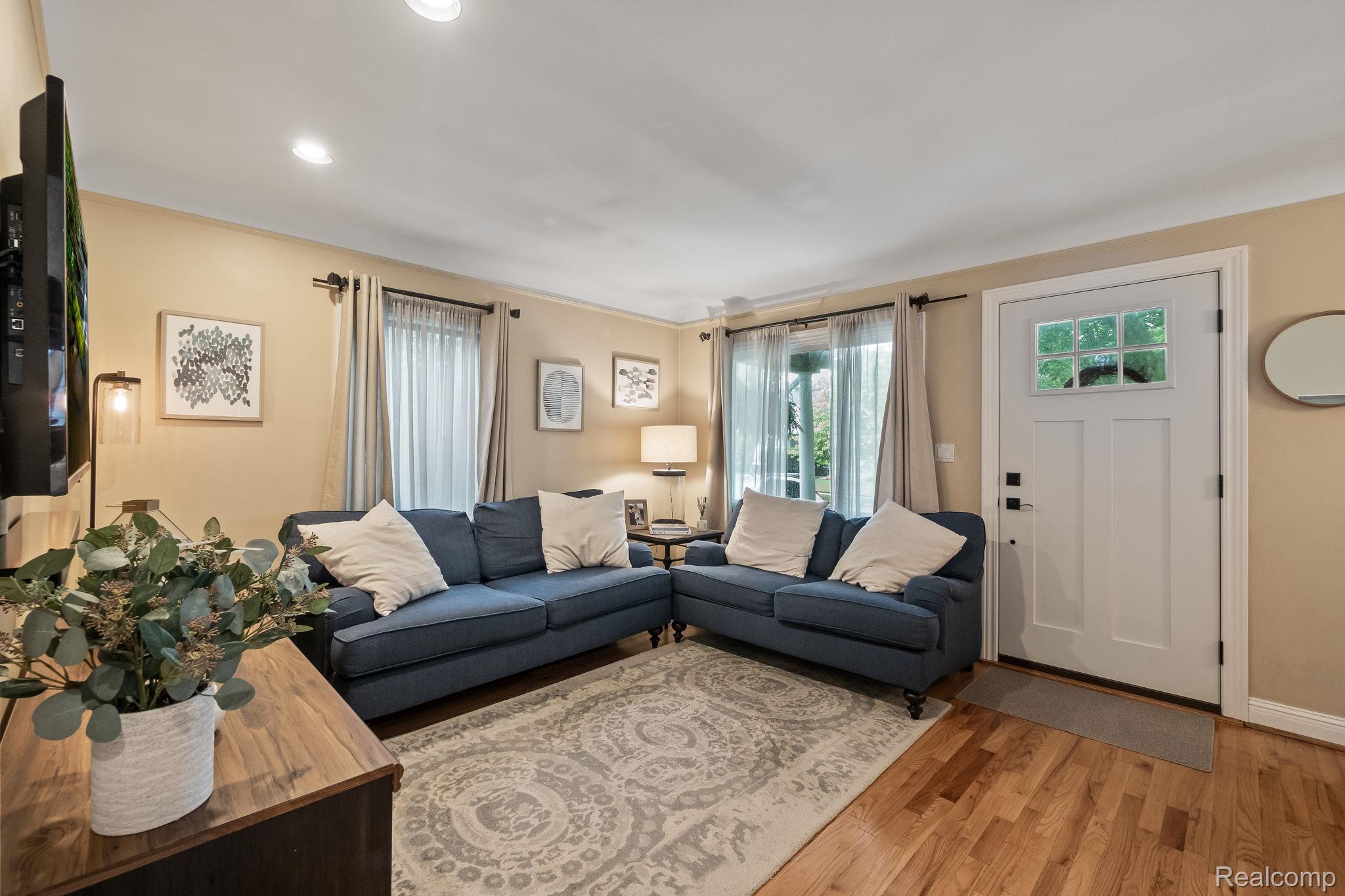 309 S Dorchester Avenue