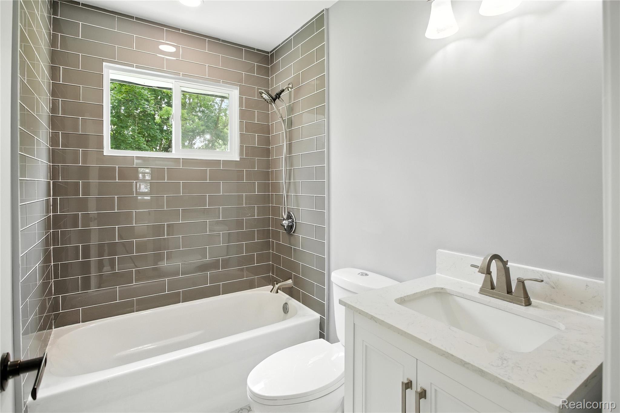 4736 Summerhill Drive