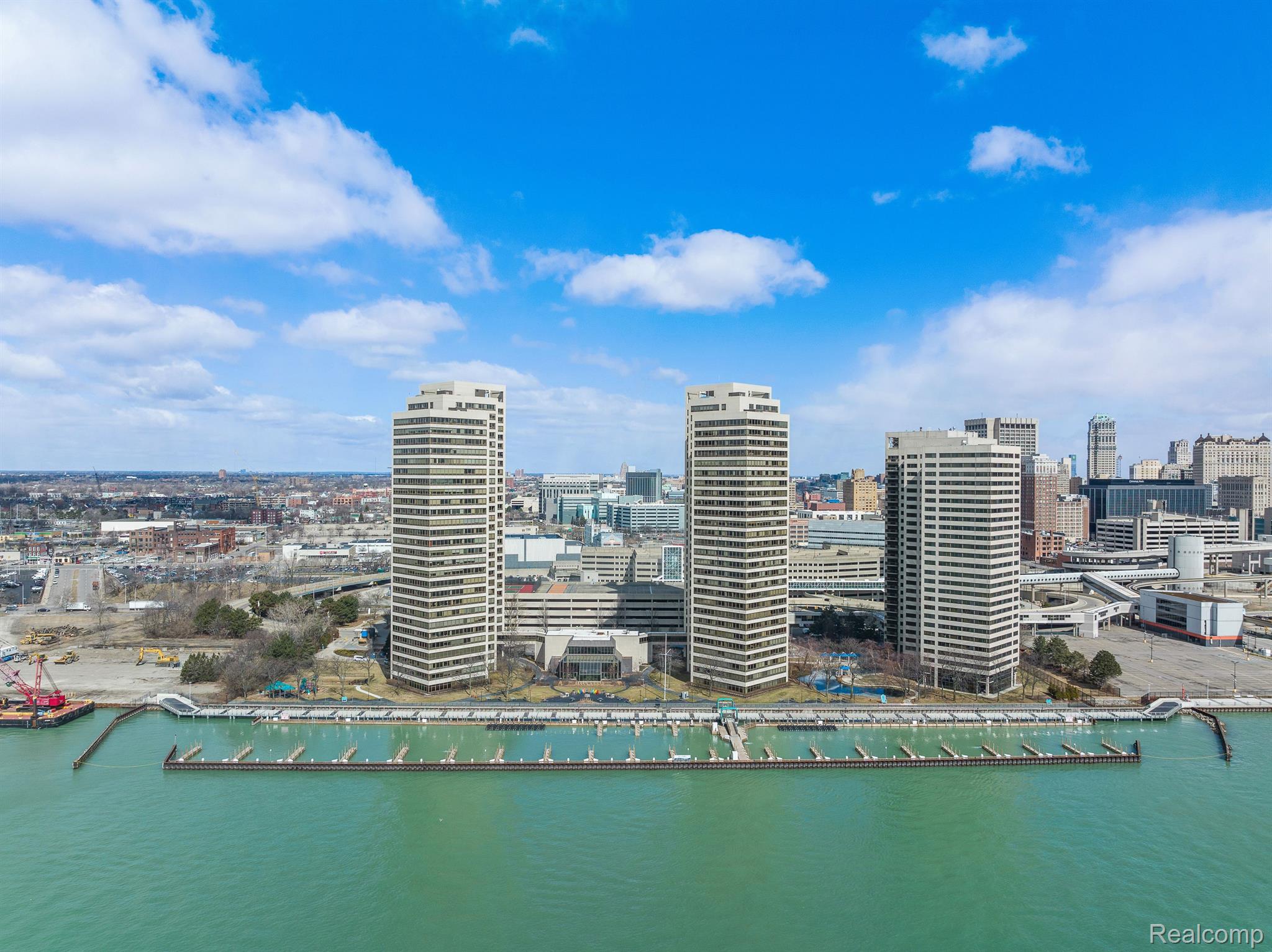 1001 W JEFFERSON Avenue 300 8i