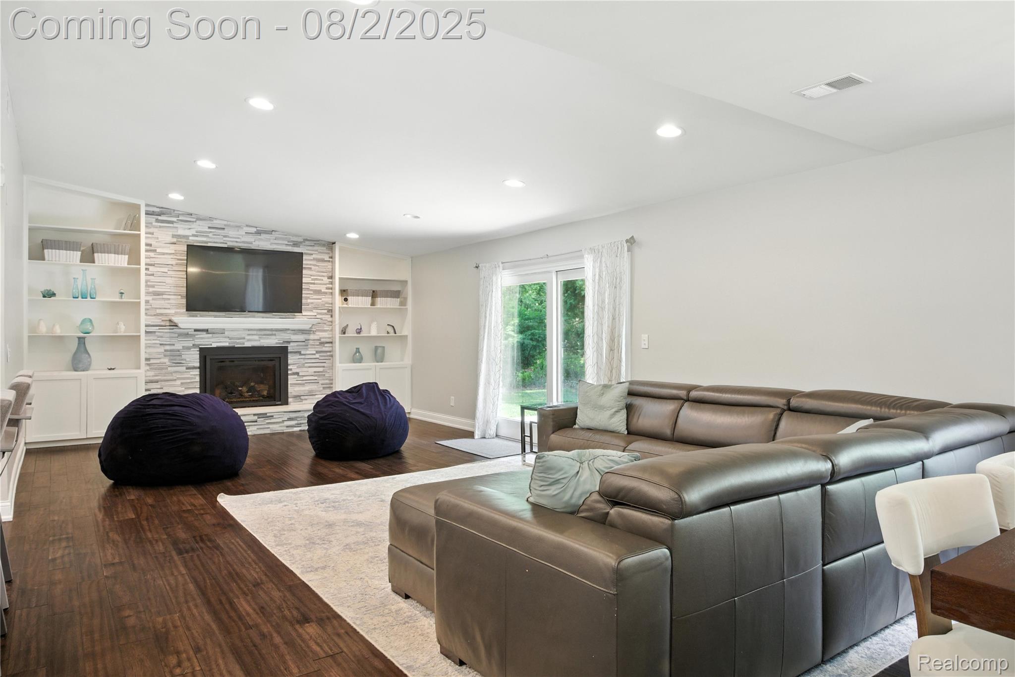 3770 Eastbourne Drive