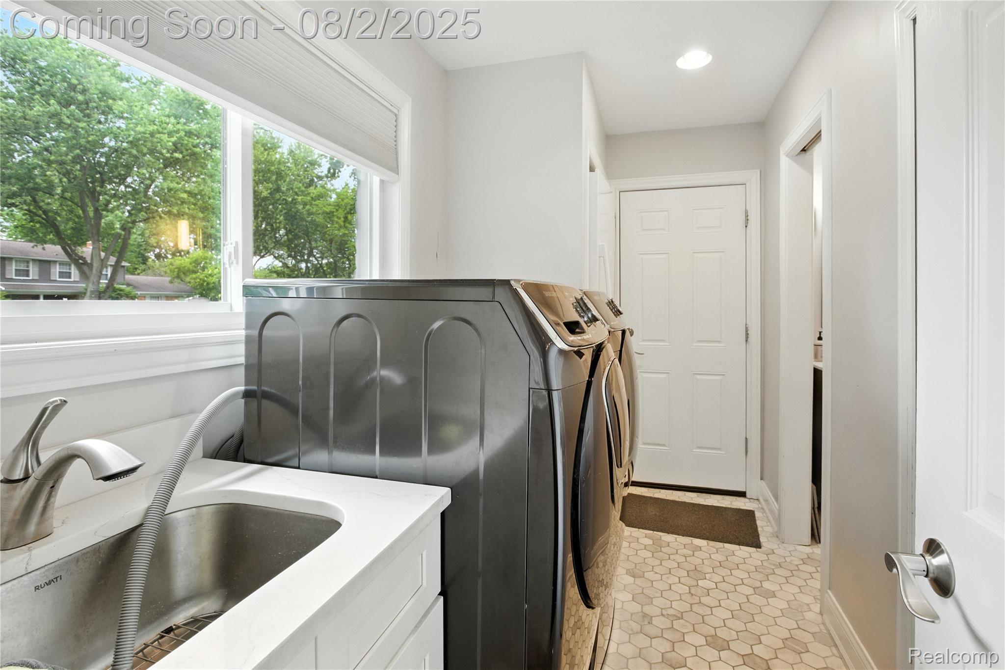 3770 Eastbourne Drive