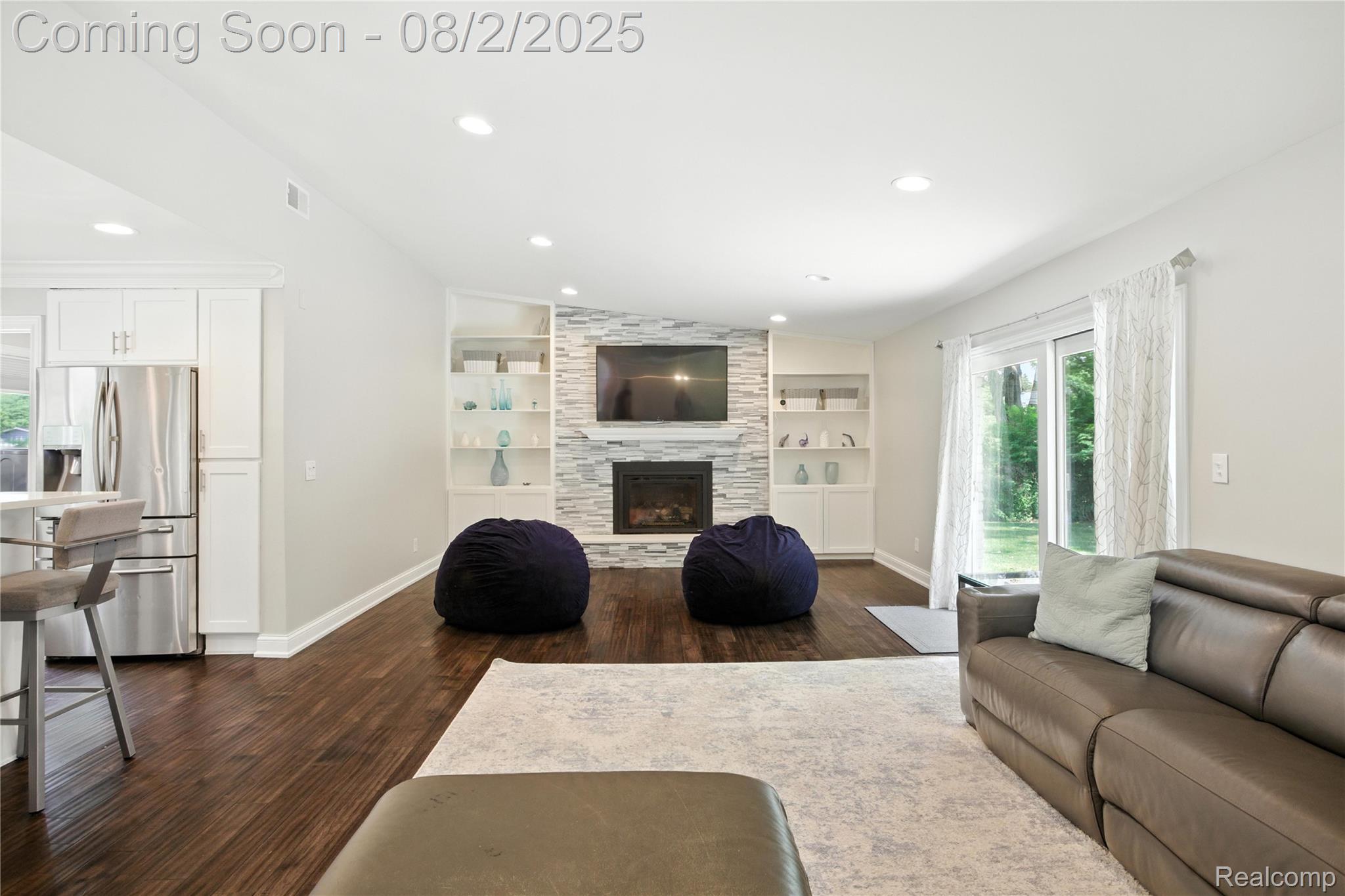 3770 Eastbourne Drive