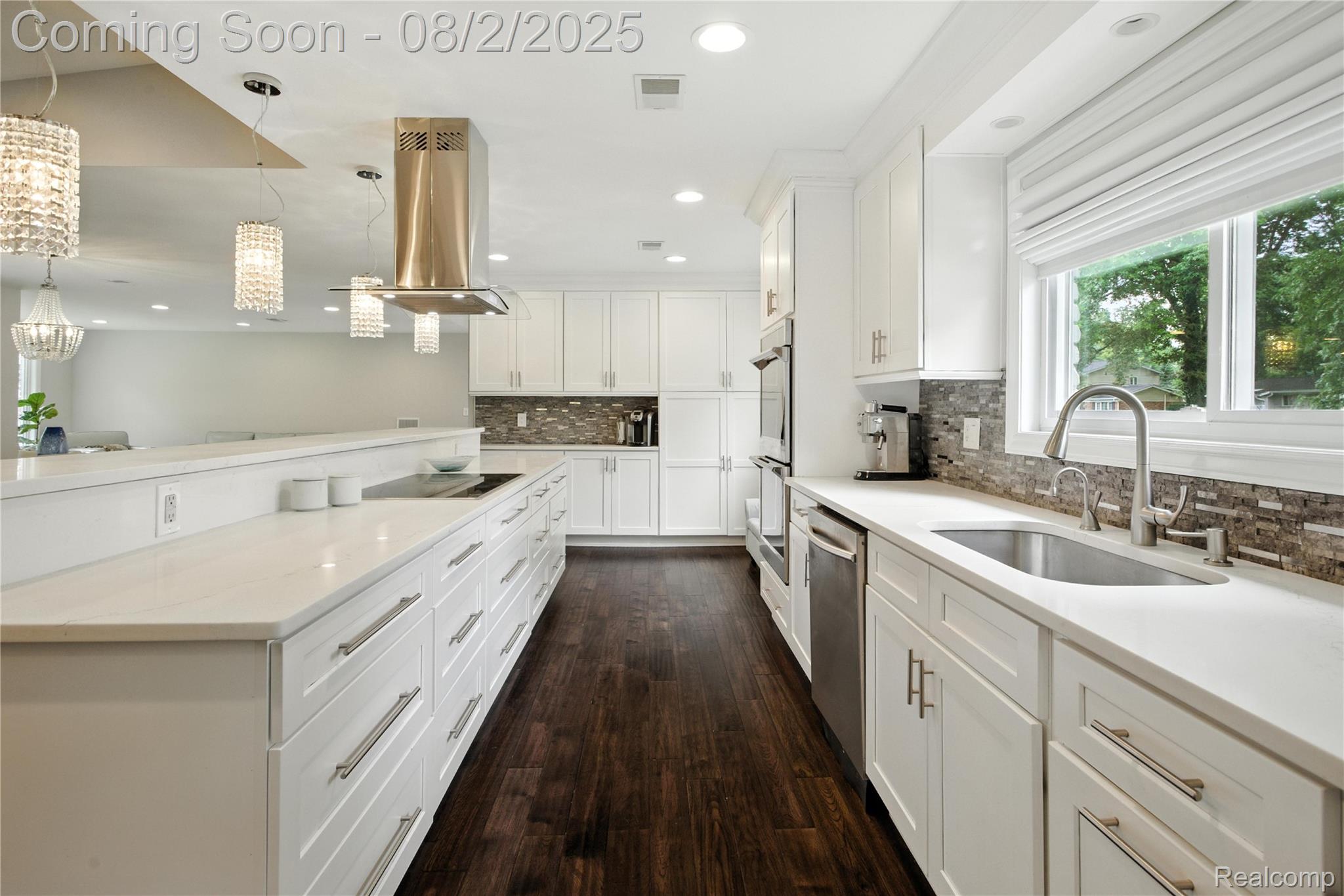 3770 Eastbourne Drive