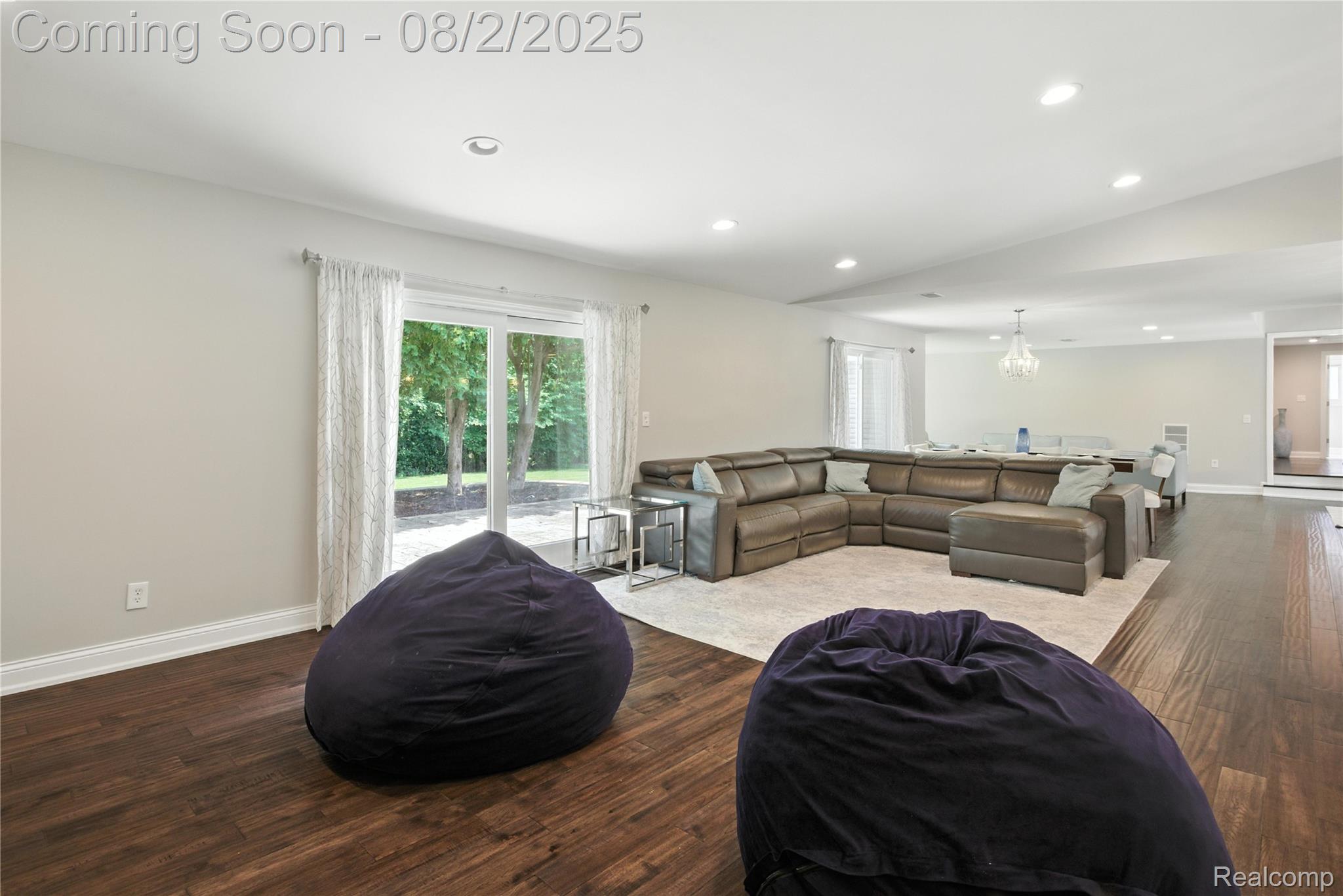 3770 Eastbourne Drive