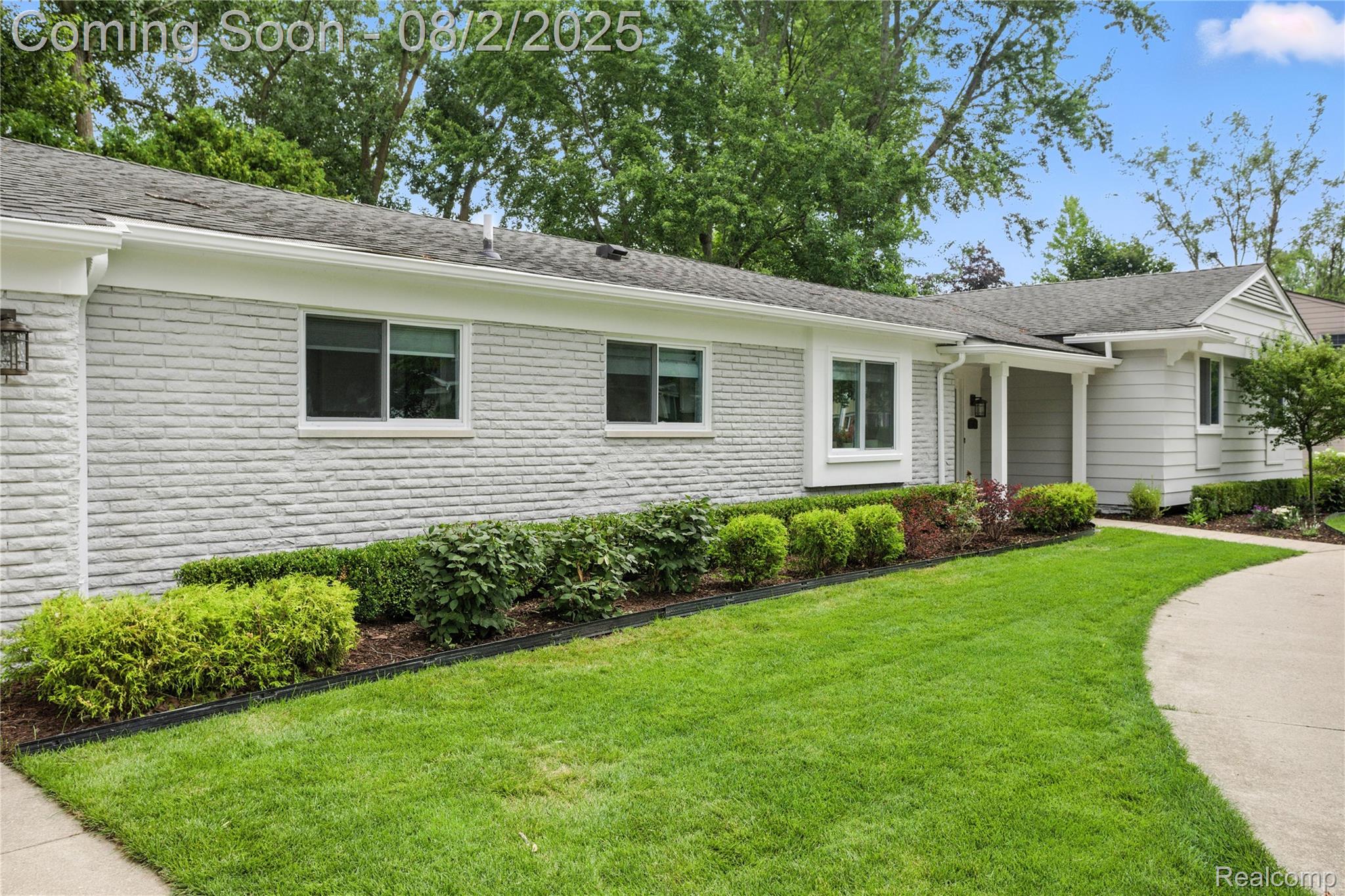 3770 Eastbourne Drive