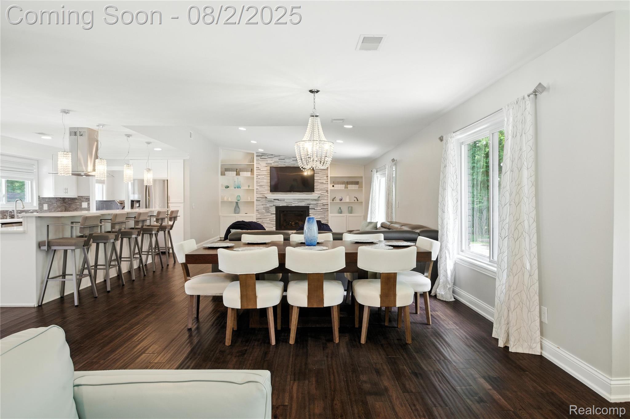 3770 Eastbourne Drive