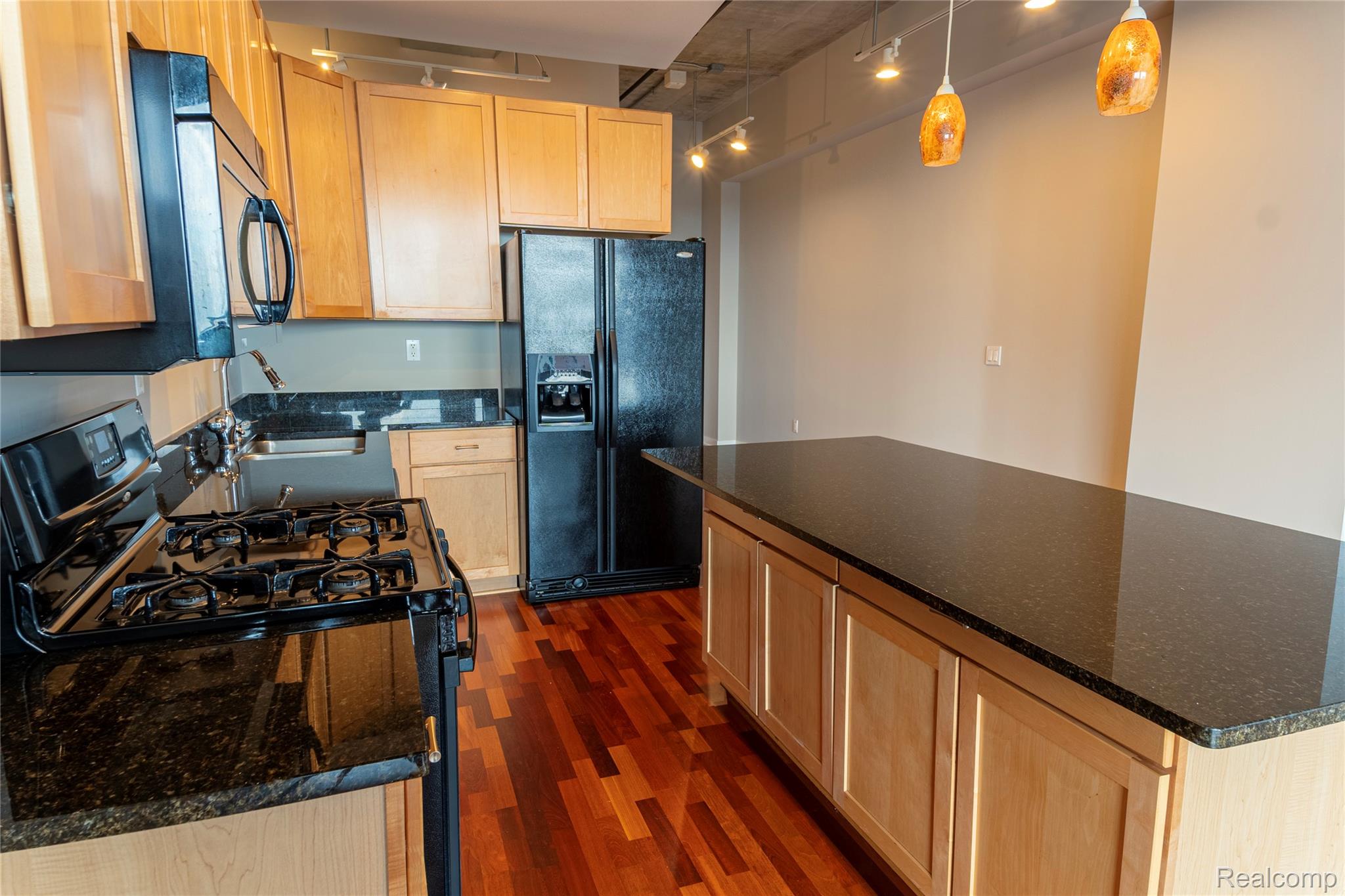 350 N Main Street 618