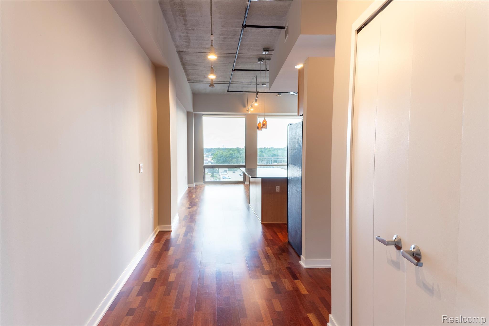 350 N Main Street 618