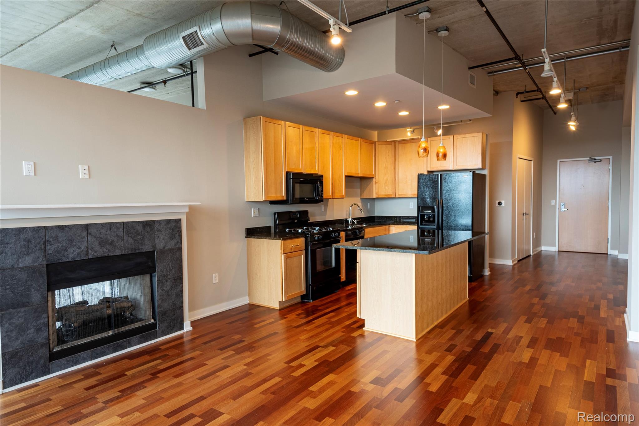 350 N Main Street 618