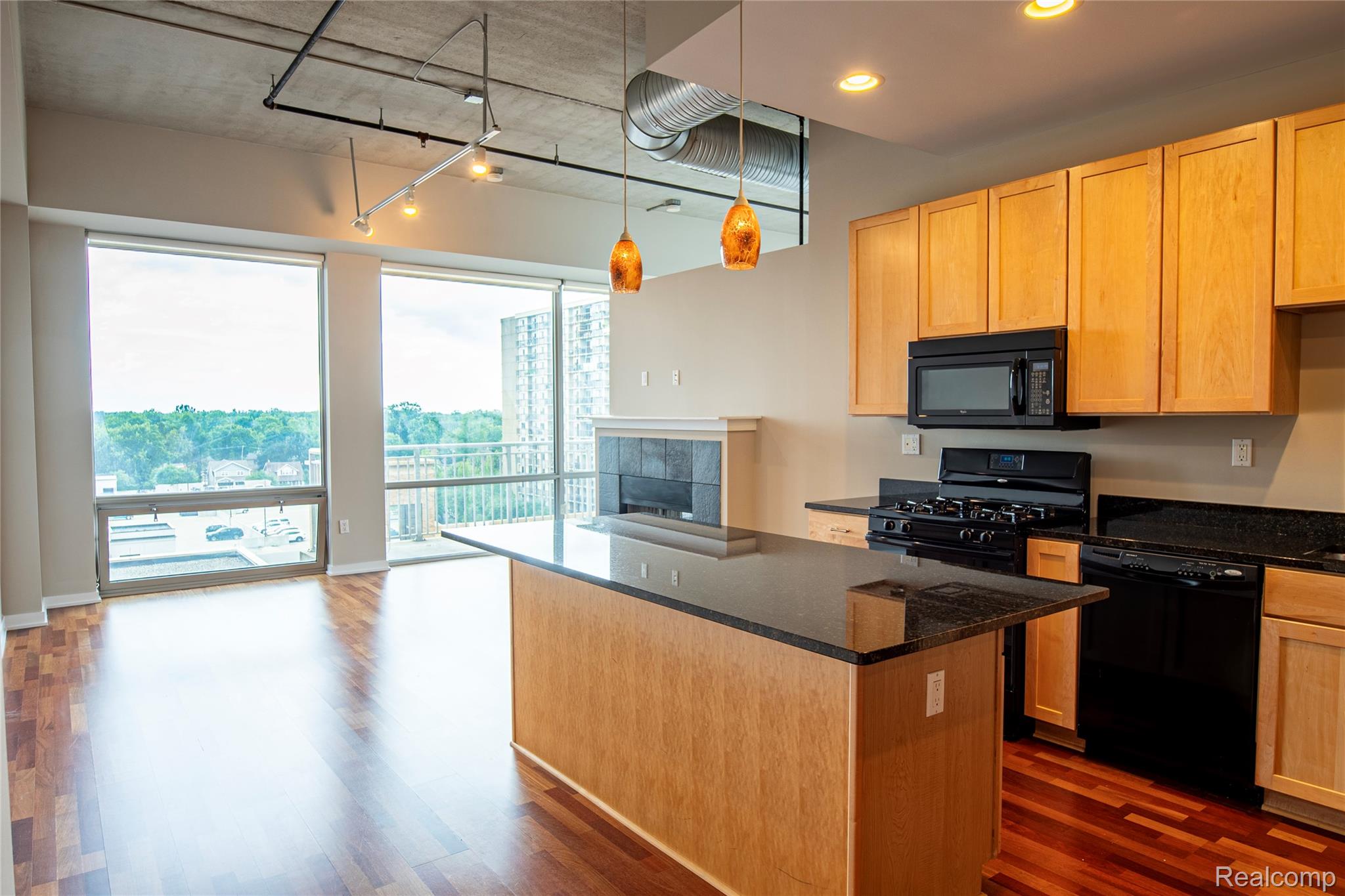 350 N Main Street 618