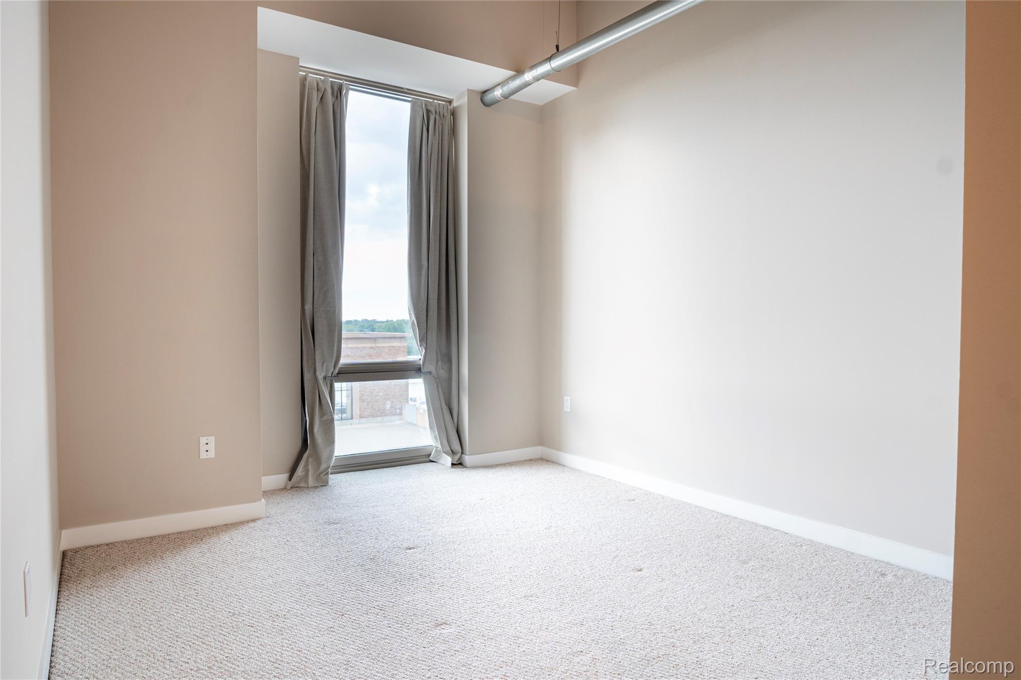 350 N Main Street 618