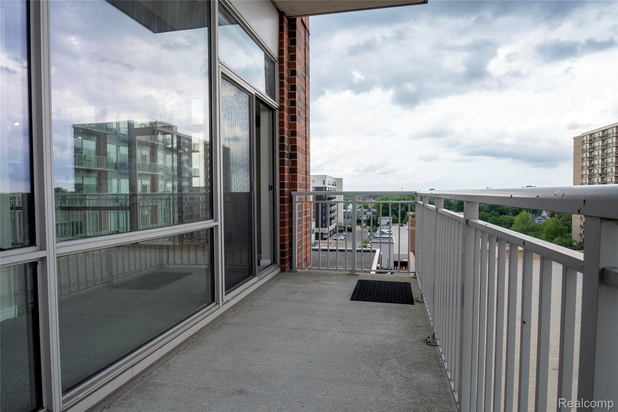 350 N Main Street 618