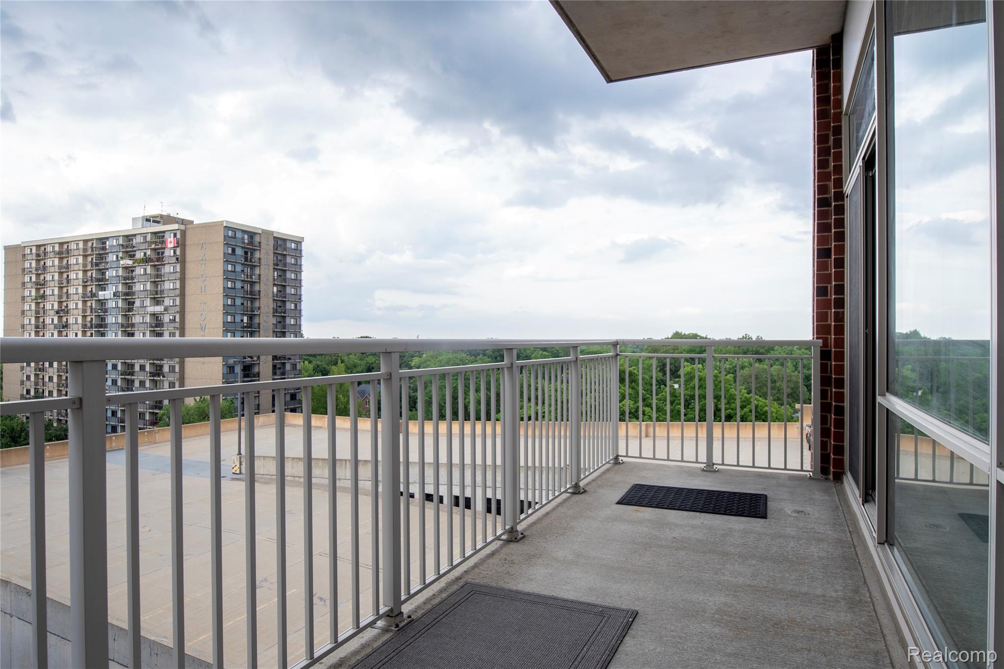 350 N Main Street 618