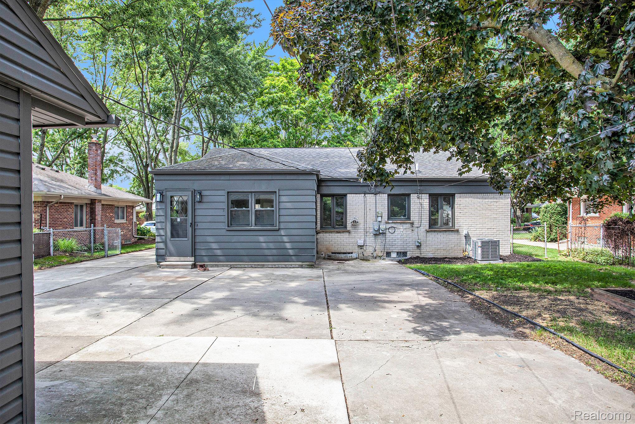 31100 W Rutland Street