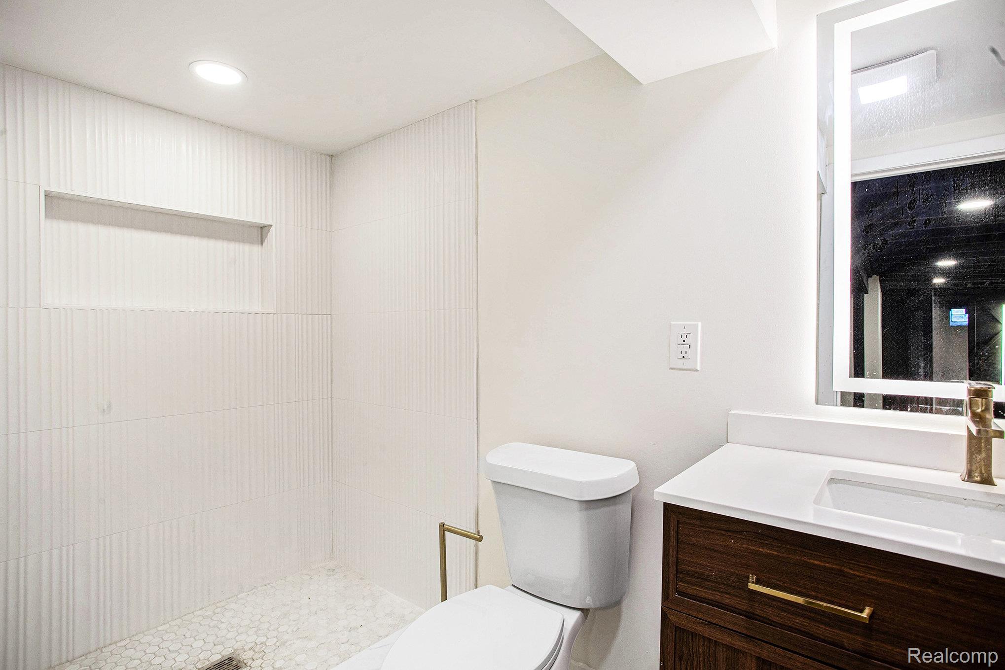 31100 W Rutland Street