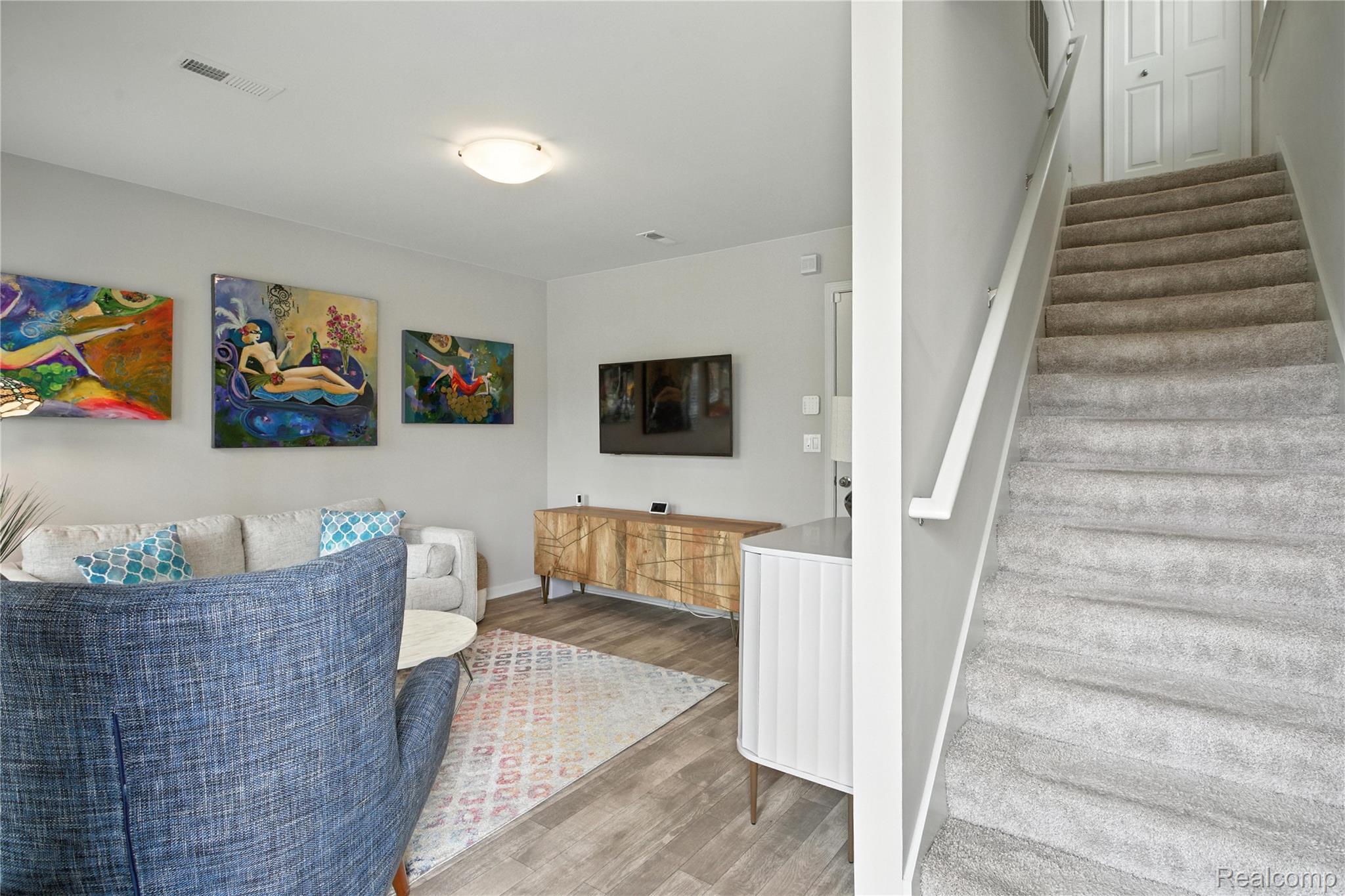 3317 Parkways Boulevard